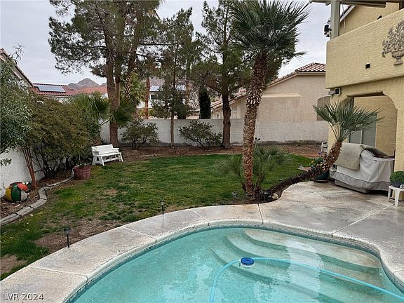 4th image of 1515 Tangerine Rose Dr