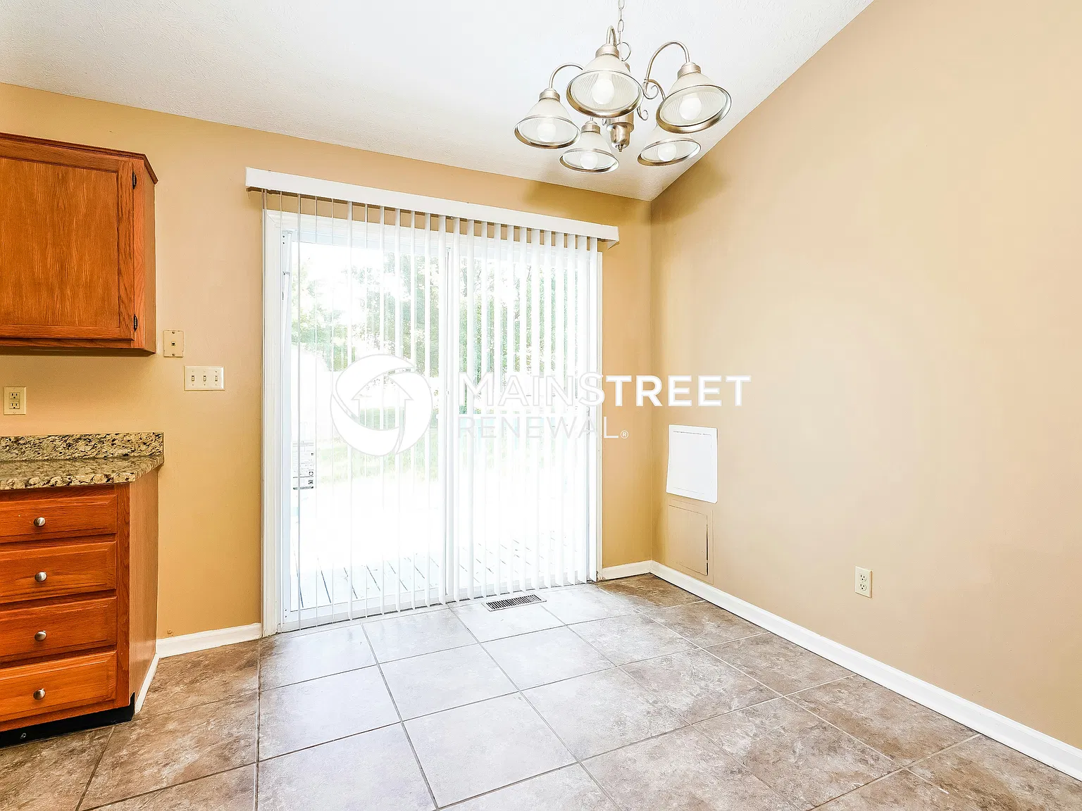 1466 Maria Ave — Photo 4