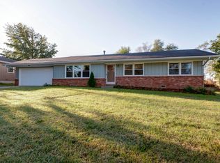 2310 E Parkwood St, Springfield, MO 65803