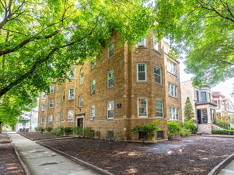3702 N Hoyne Ave #3 — Photo 8