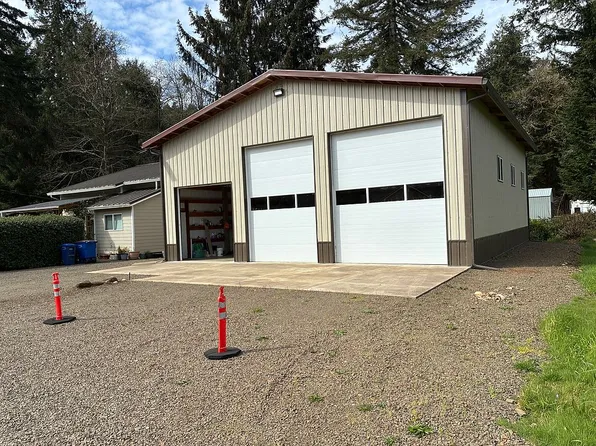 24 N Trout Ln, Otis, OR 97368