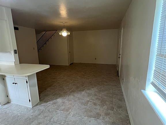 5th image of 3104 Stanford St
