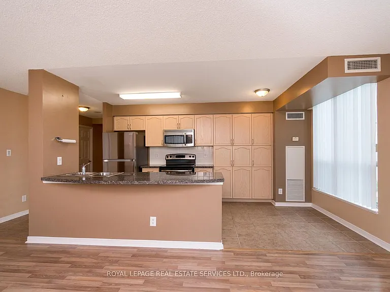 4850 Glen Erin Dr #704 — Photo 8