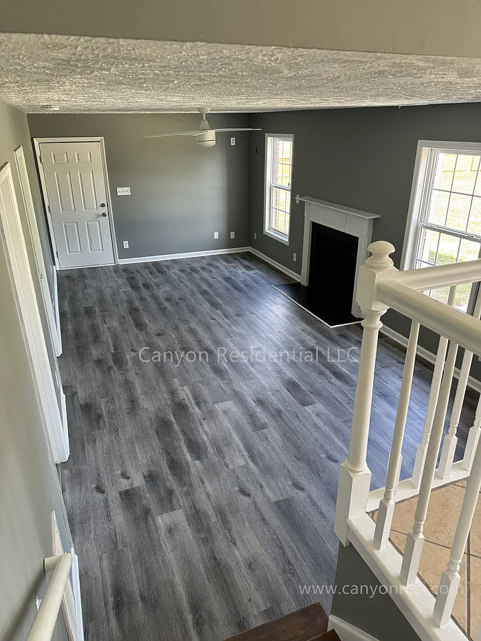 4 bed, 3.0 bath, 1914 sqft, $1,985 — Photo 4