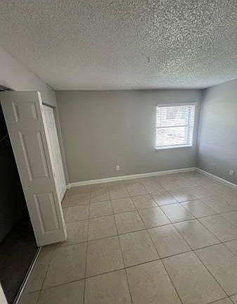 3rd image of 3 Glades Cir #3