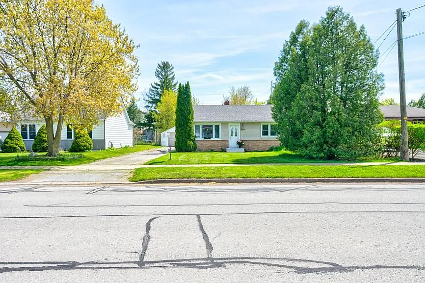 2 bed, $2,500 — Photo 3