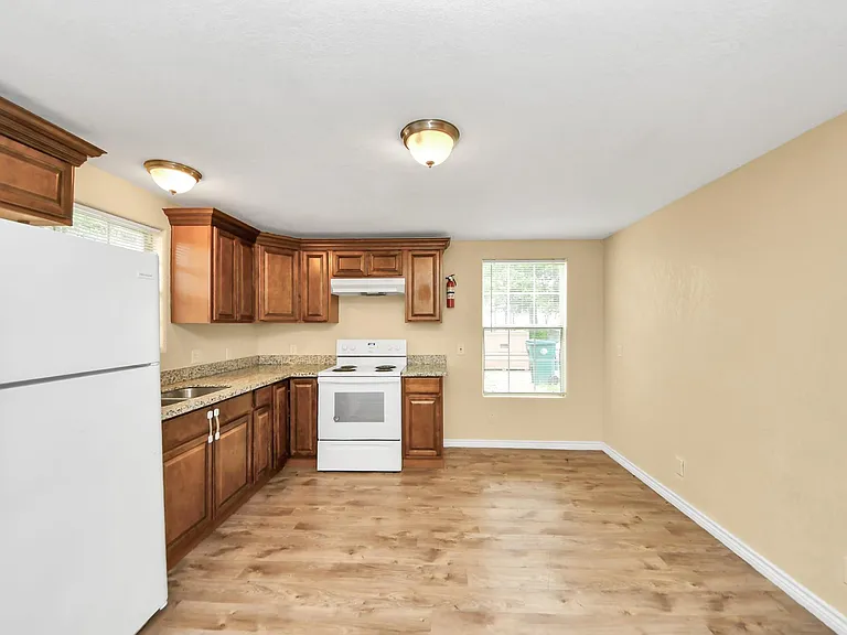 706 Harris Ave #3 — Photo 5