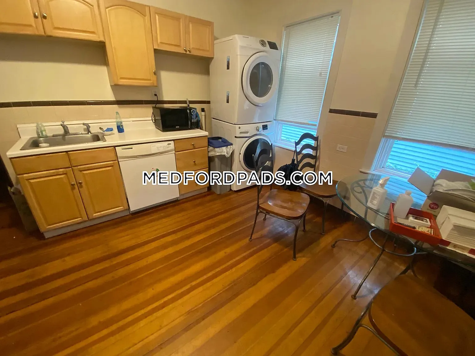 4 bed, 1.0 bath, 1000 sqft, $4,300 — Photo 3