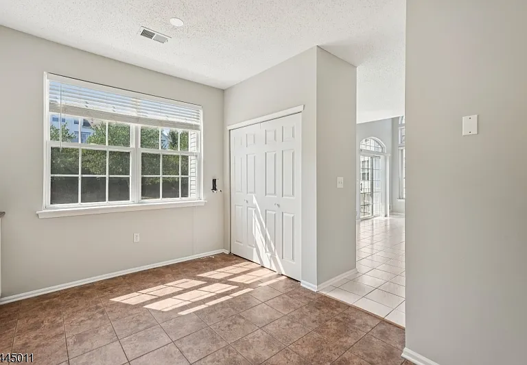 43 Hancock Dr — Photo 6