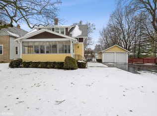 312 E Belvidere Rd, Grayslake, IL 60030