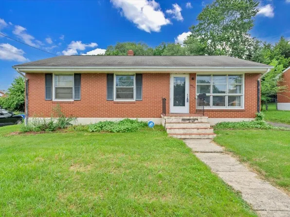 2820 Luray St NE, Roanoke, VA 24012