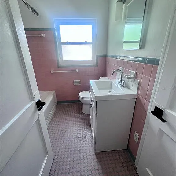 2707 NW 4th Ave — Photo 12