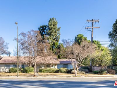 6414 Shoup Ave, West Hills, CA, 91307