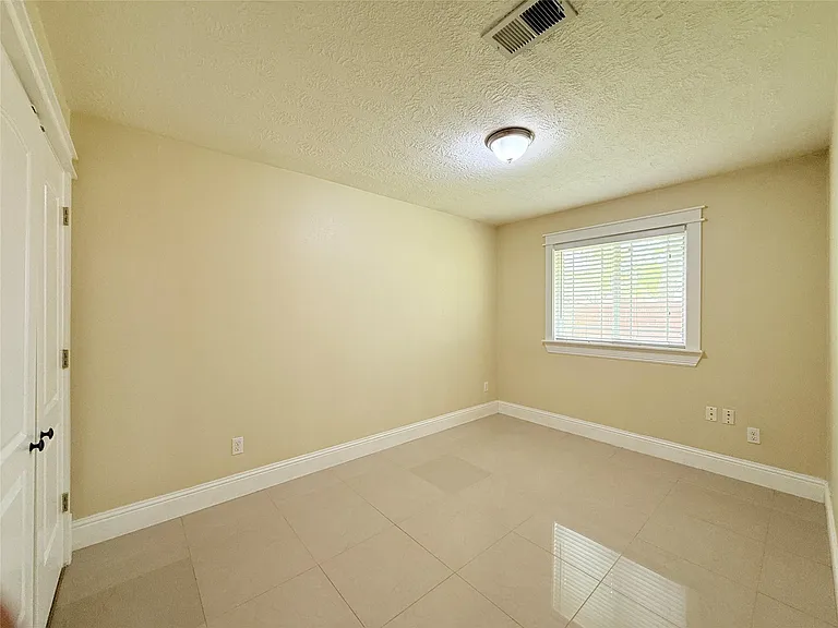 2410 Old Fort Rd — Photo 9