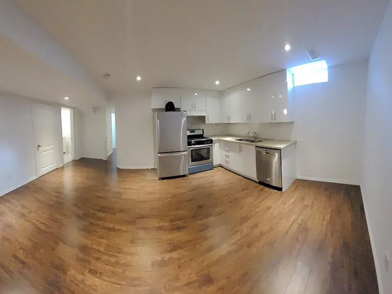 8 Vipond Way #1 — Photo 5