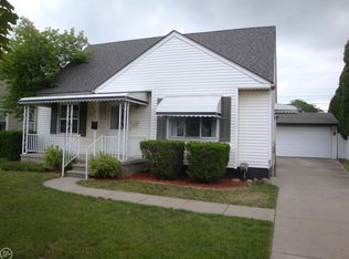 25106 Hayes Rd, Roseville, MI 48066