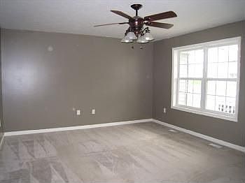 3rd image of 136 Raider Ln