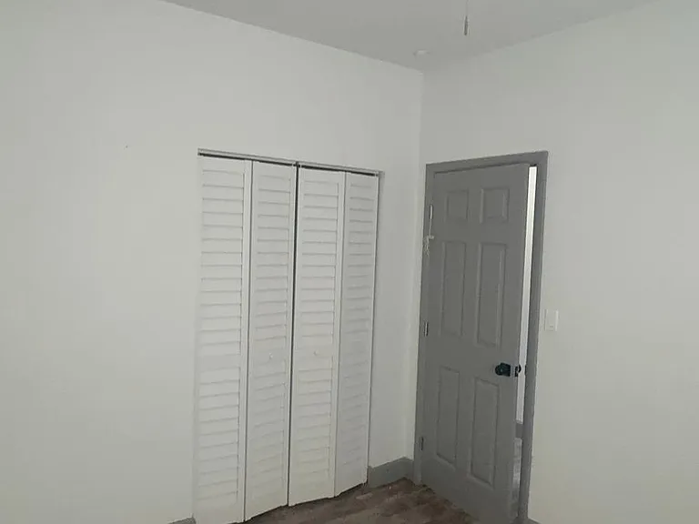 1102 Avenue D #A — Photo 6