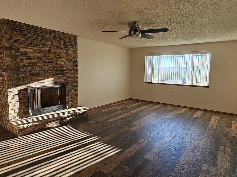 704 Lacey Ave — Photo 19