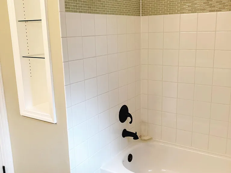 104 Cavendish Dr — Photo 25