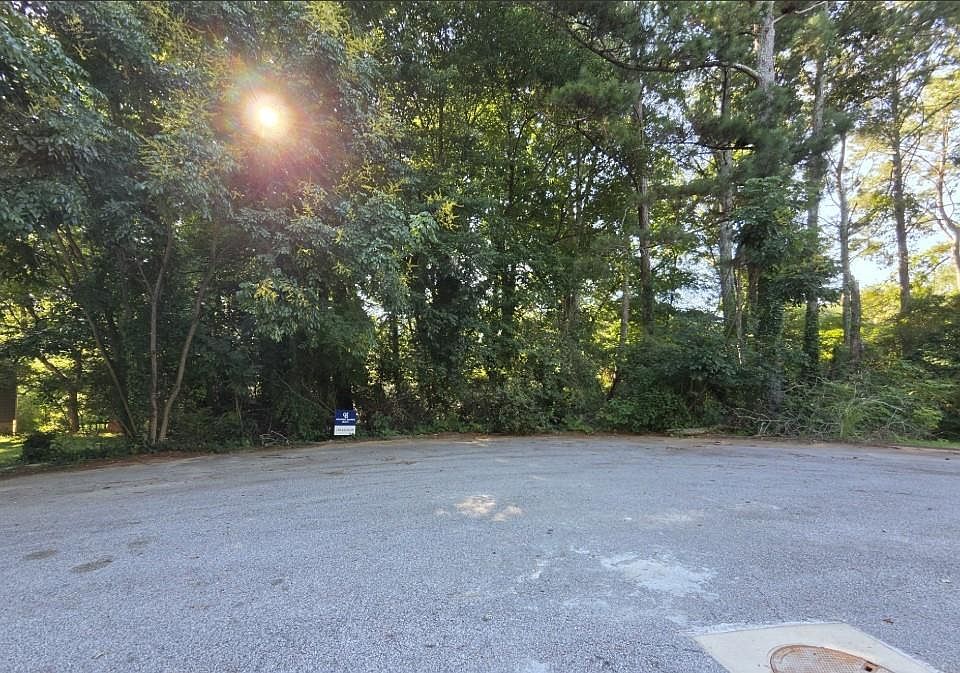 1st image of 3010 Landmark Dr SE #13