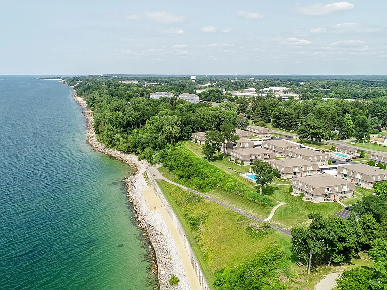 3626 Lakeshore Dr #K8 — Photo 3
