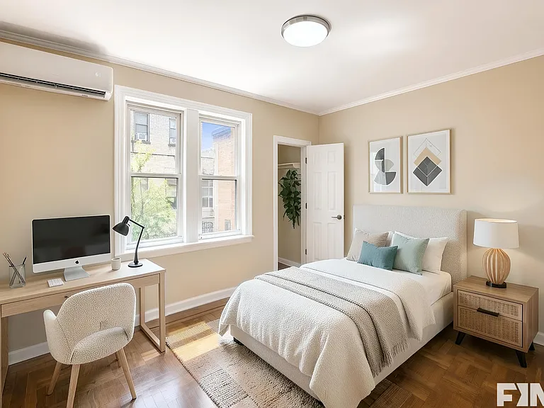 112 E 53rd St #1 — Photo 7