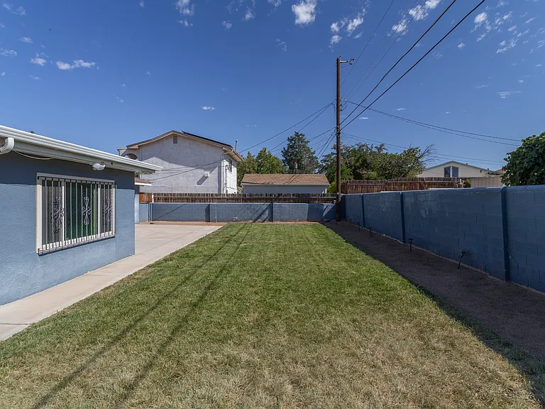 2812 San Pedro Dr NE — Photo 21