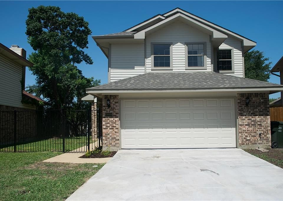 1st image of 3809 Clover Hill Ln