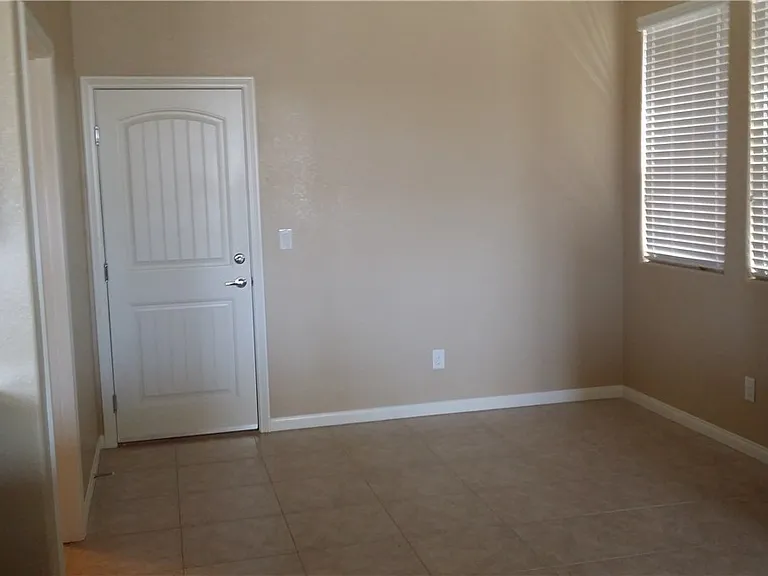 6173 Barby Cove St — Photo 4