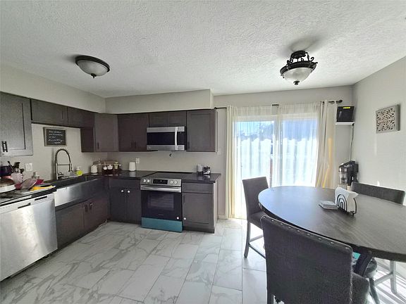 5th image of 5625 Antoine Dr APT 317