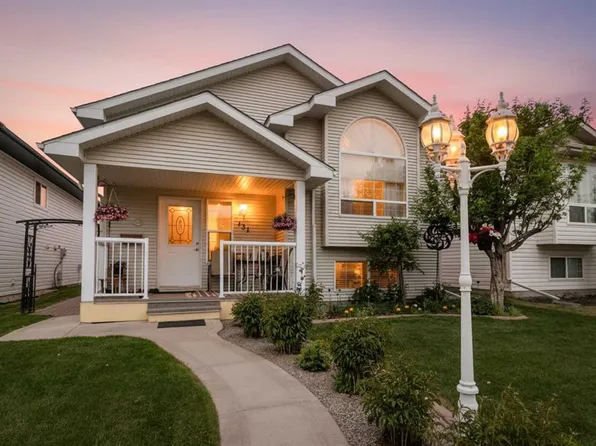 131 S Deschner Close, Red Deer, AB T4R 3C4