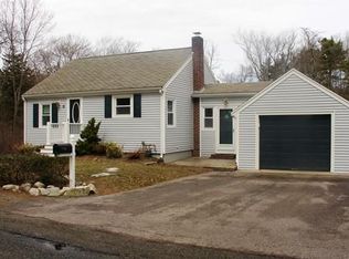 75 Vineyard Rd, Abington, MA 02351