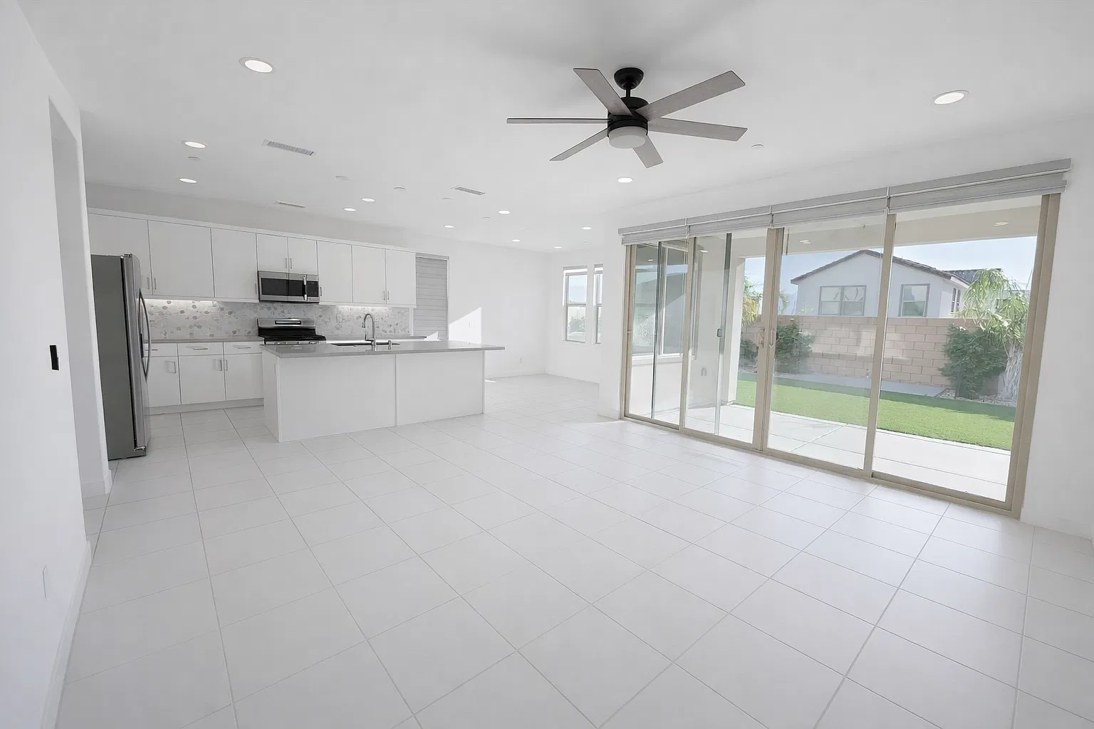 4 bed, 2.5 bath, 2304 sqft, $3,495 — Photo 1