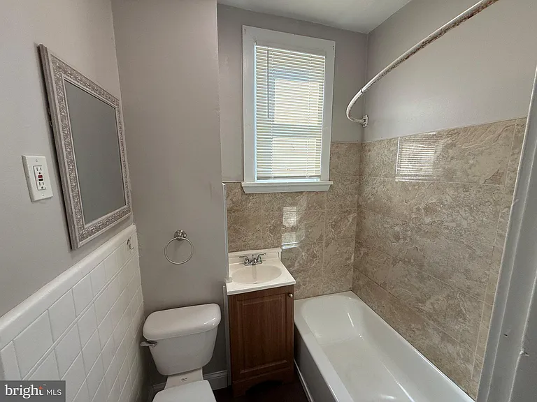 6402 Oxford Ave #1 — Photo 7