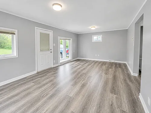 24641 Beverly St Photo 1