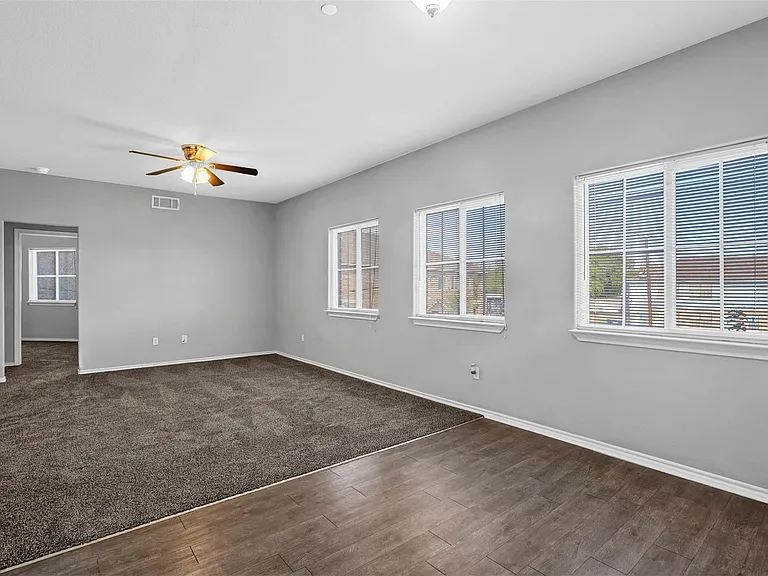 612 Meadow View Ct #101 — Photo 5