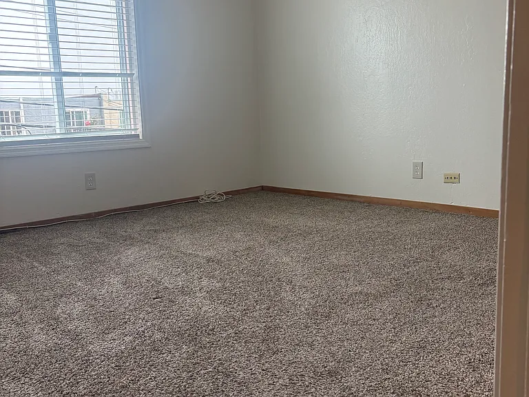 667 Villa St #4 — Photo 5