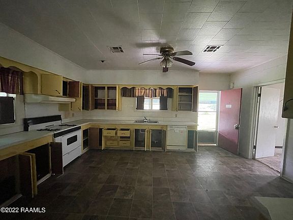 5th image of 1422 N Martin Luther King Dr