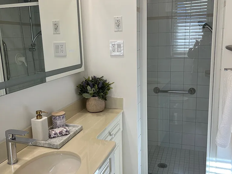 284 Woodland Dr — Photo 7