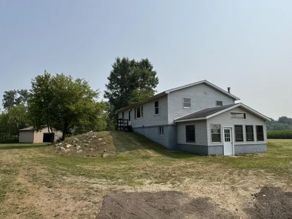 4324 Merriman Rd, Deckerville, MI 48427