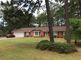 239 Midlothian Dr, Southern Pines, NC 28387