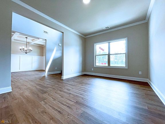 4th image of 415 Brown Dove Ln