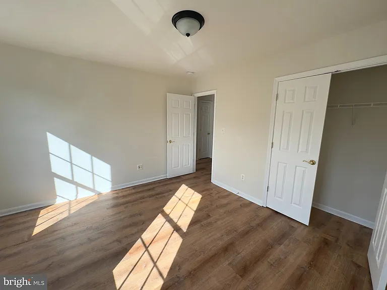 24652 Kings Canyon Sq — Photo 15