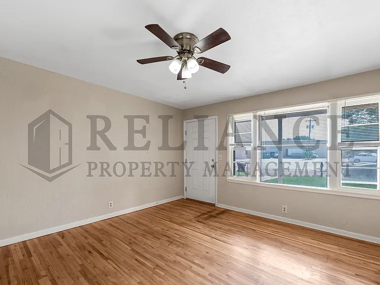 1843 S Pattie St — Photo 2