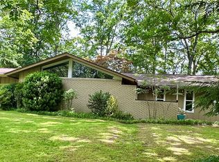 209 Heather Dr, Central, SC 29630