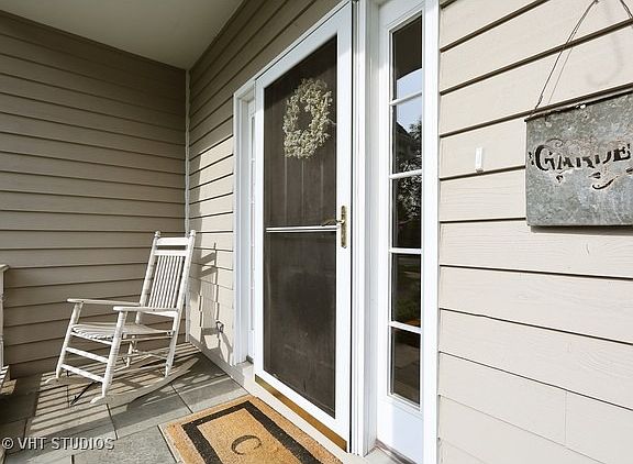 3rd image of 541 Western Ave