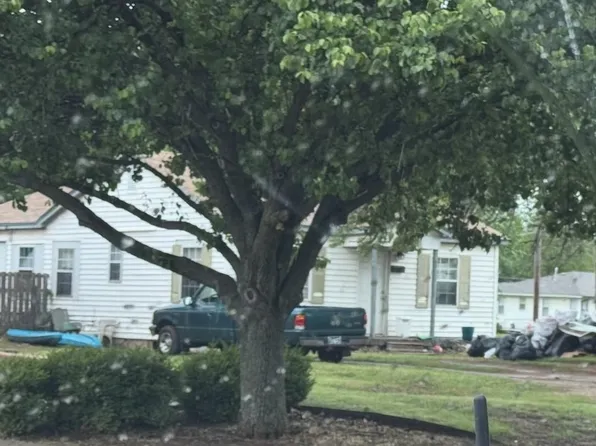 1608 W Oak Ave, Duncan, OK 73533