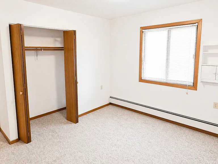 16 Green River Rd — Photo 15