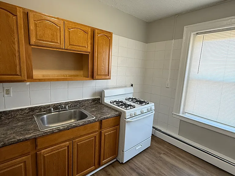 701 Howard Ave #42 — Photo 5